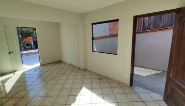 C3825 19.jpg